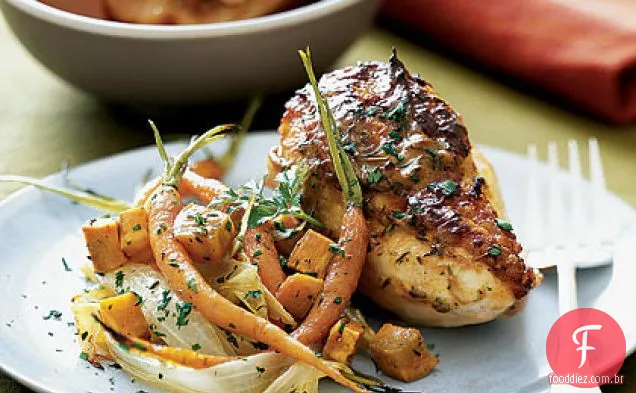 Frango e legumes Dijon assado