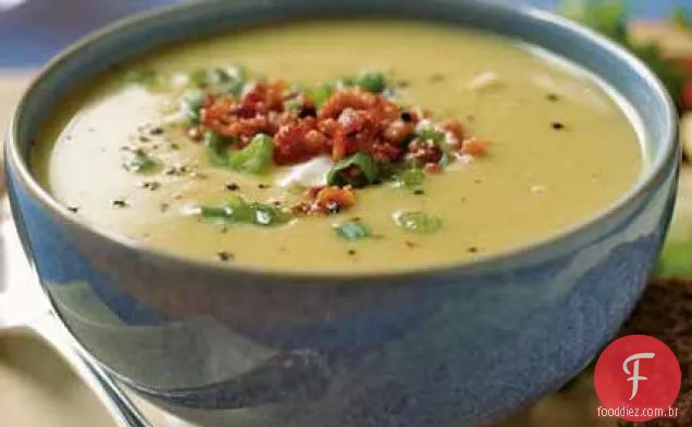 Sopa de alho-poró e Feijão Com Bacon