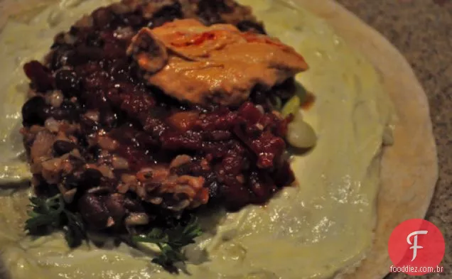 Burritos De Feijão Preto Com Molho Cremoso De Chipotle
