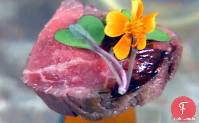 Lombo de carne Bourbon com micro verdes