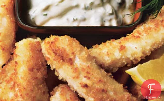 Varas de peixe de alabote com molho de tártaro de alcaparras