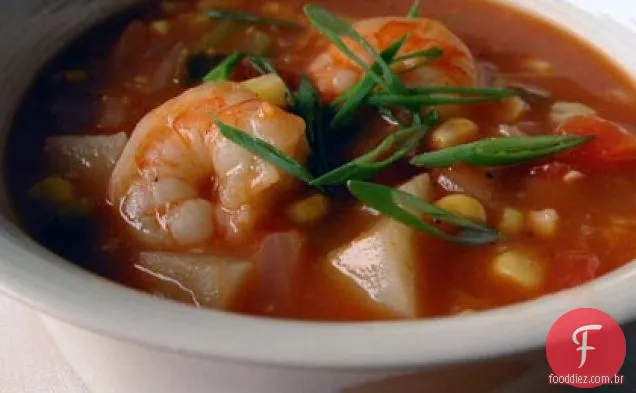 Sopa de camarão, milho e batata