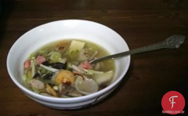 Sopa de cogumelo e Salsicha tinha que repetir