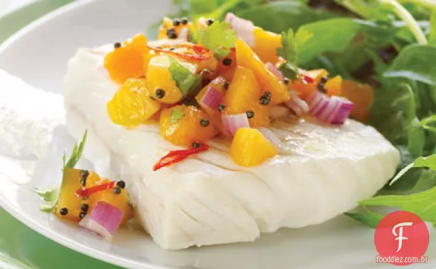 Alabote escalfado refrigerado com Salsa fresca de Damasco