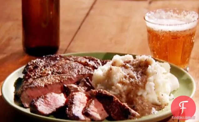 Costela com molho de mostarda e cerveja