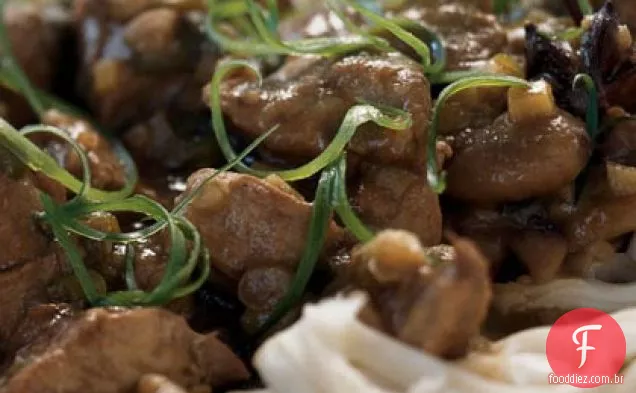 Carne de porco e castanhas