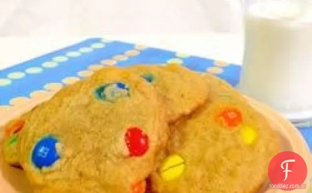 Pedaços de chocolate ao leite com cobertura de doces biscoitos II