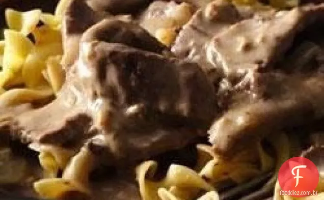 Stroganoff Fácil Da Carne Da Noite Da Semana
