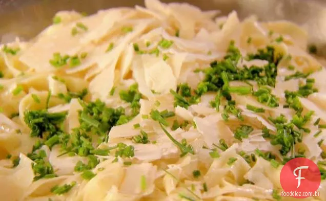 Tagliarelle com manteiga de trufas