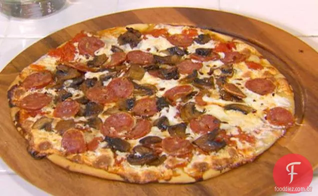 Cogumelo e Salsicha Pizza