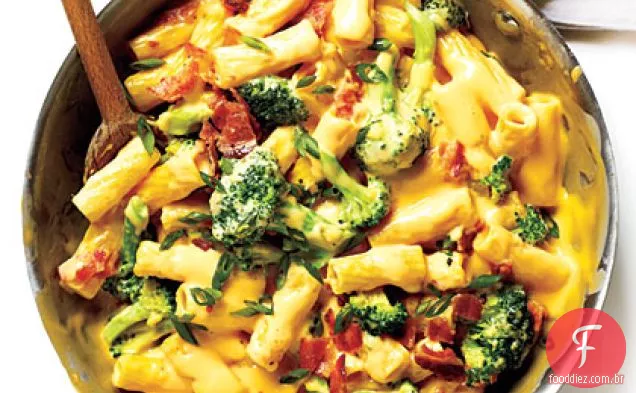 Bacon e brócolis Mac e queijo