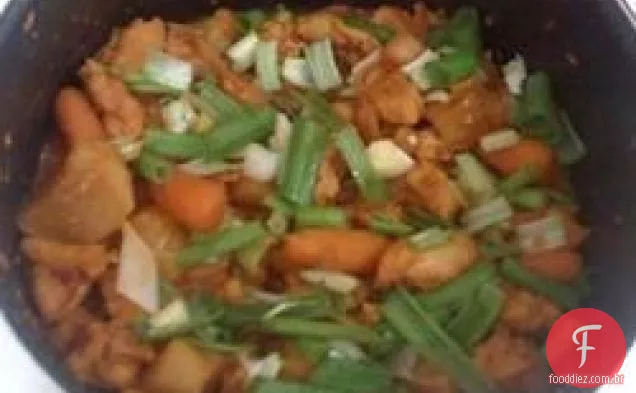 Frango e batata picante Coreano (Tak Toritang)
