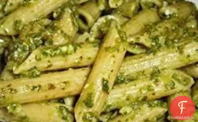 Penne Com Pesto De Alho