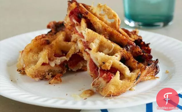 Tomate Waffled-Queijo Grelhado