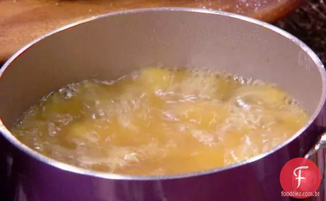 Cordões do Sul com bolinhos de Fubá