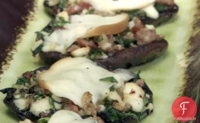Portobello Recheado Com Linguiça, espinafre e mussarela defumada