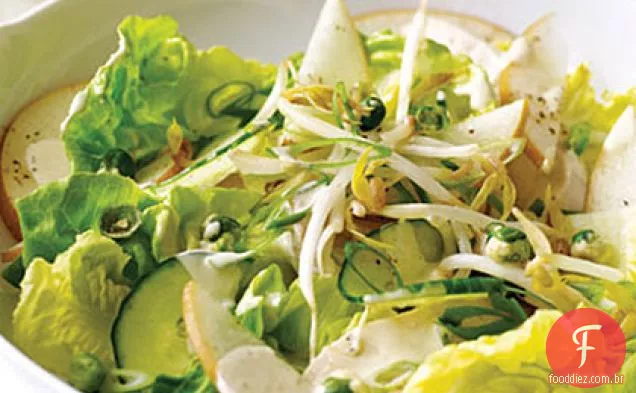 Salada de frango asiática com molho de Wasabi