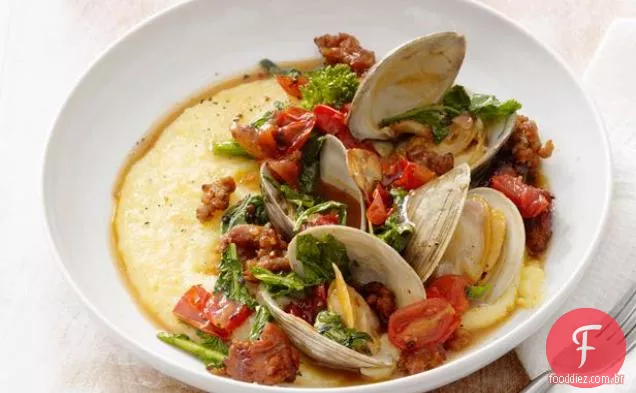 Salsicha e amêijoas com Polenta