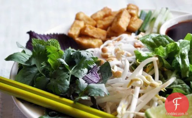 Bún Chay (Salada De Macarrão Vegetariana Vietnamita)
