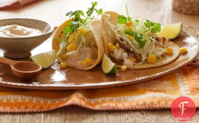 Tacos de peixe com creme Chipotle