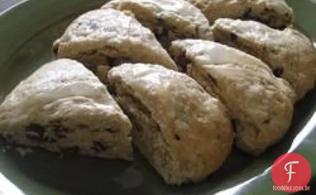 Scones Triple Threat ' com Garoa Laranja