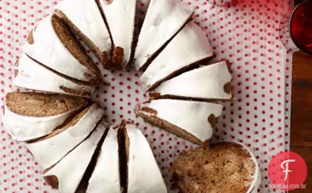 Bolo de maçã e noz temperada com cobertura de Cream Cheese