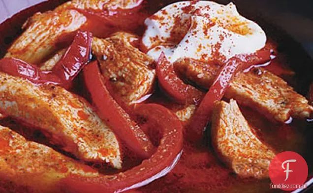 Frango Paprikash