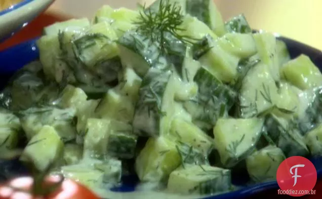 Salada de pepino com endro