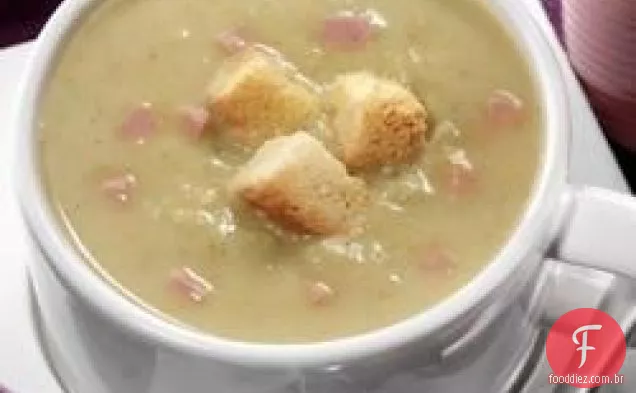 Sopa cremosa de ervilha do Conselho Nacional de laticínios