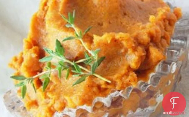 Maçãs esmagadas e batatas doces