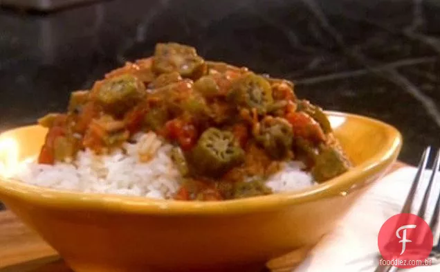 Quiabo e tomates