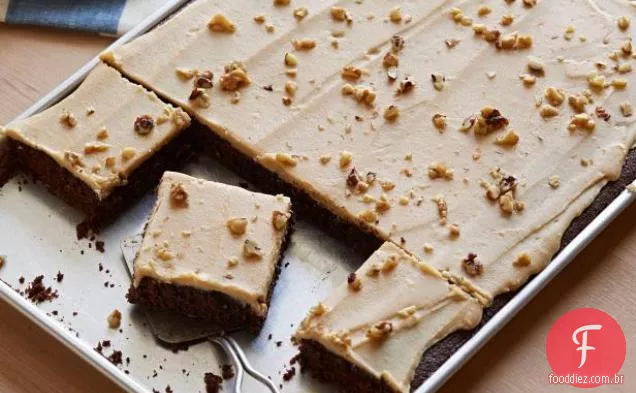 Bolo de folha de Chocolate com cobertura de Manteiga De Amendoim