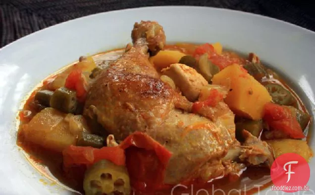 Muamba de Galinha (ensopado de frango)