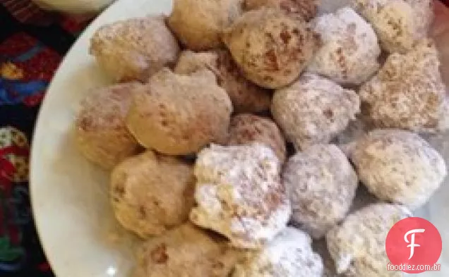 Donuts Crocantes Da Gota Da Farinha De Milho