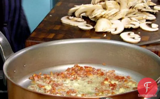 Feijão verde salteado com Pancetta e cogumelos