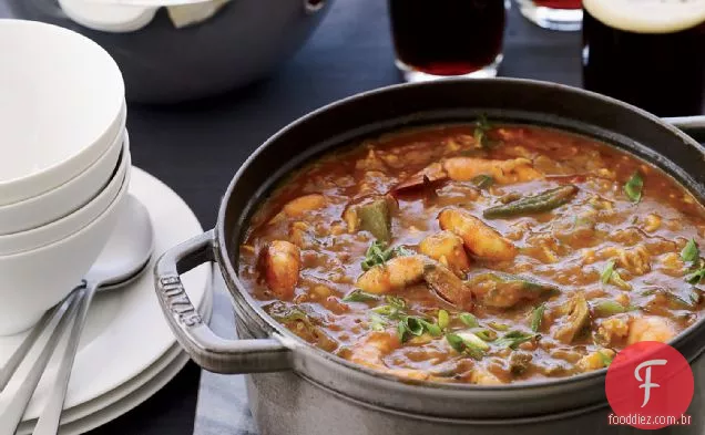 Camarão-e-caranguejo Gumbo