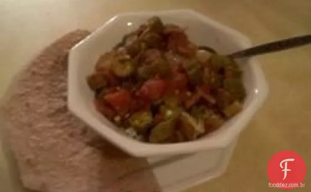 Bhindi Masala (Curry De Quiabo Picante)