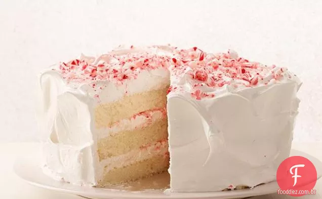 Bolo de camada de hortelã-pimenta com cobertura de cana-de-açúcar