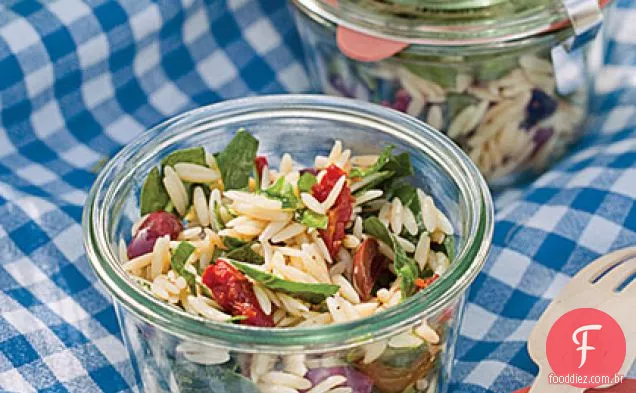 Salada de espinafre e Orzo
