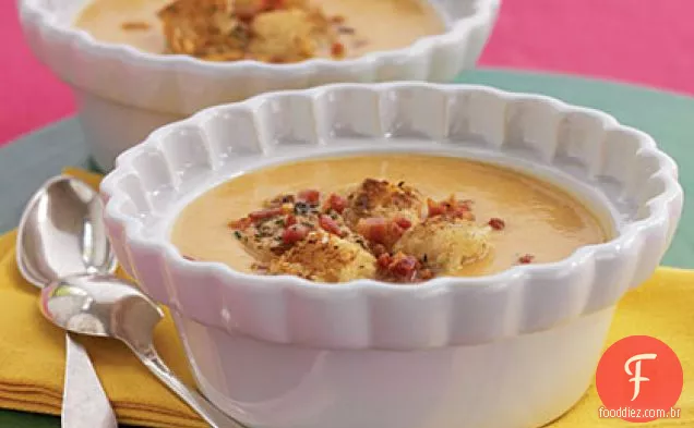 Sopa de batata doce com croutons Pancetta-Alecrim
