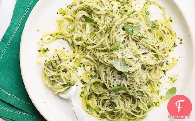 Massa de cabelo de anjo com Pesto