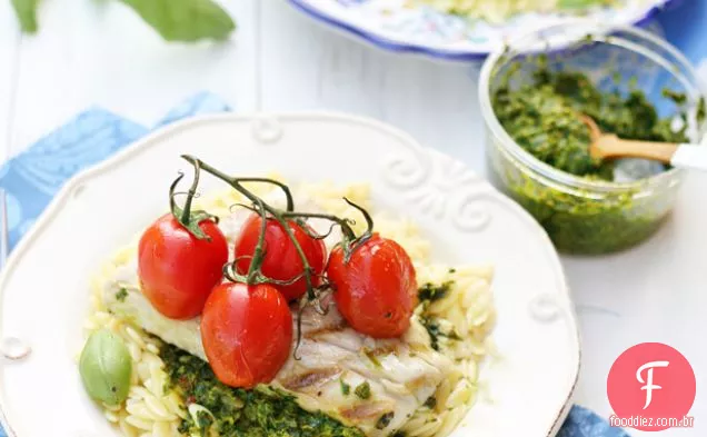 Alabote Grelhado E Tomate Com Pesto Orzo