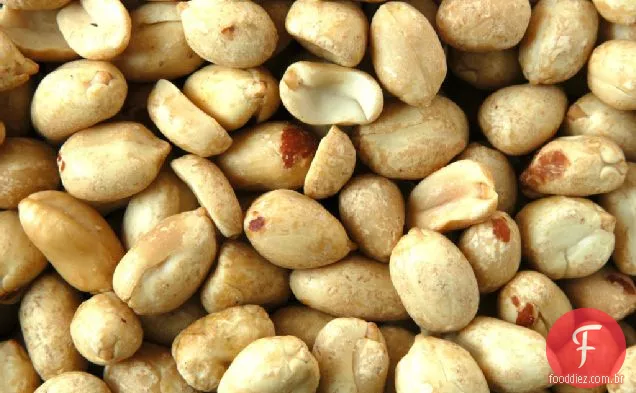 Amendoim Cozido Com Uma Receita De Chute