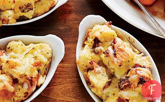 Pudim de Pão de Bacon e alho-poró saboroso
