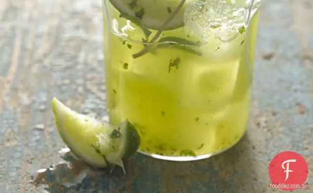 Daisy Fuentes ' Mojito