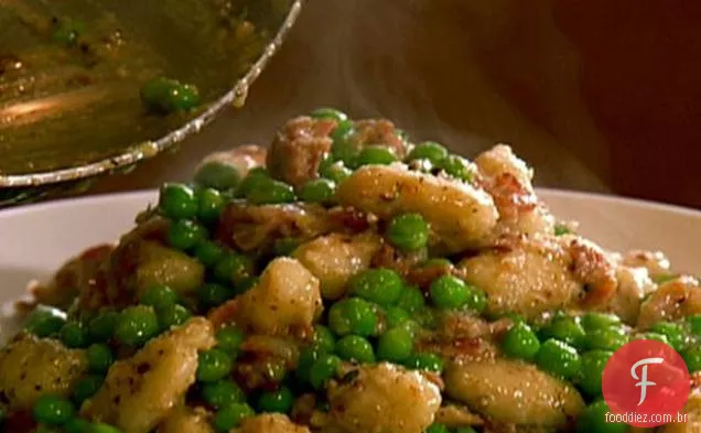 Nhoque com Bacon e ervilhas