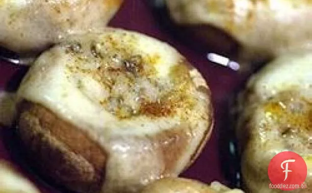 Cogumelos Crimini recheados com Gruyere