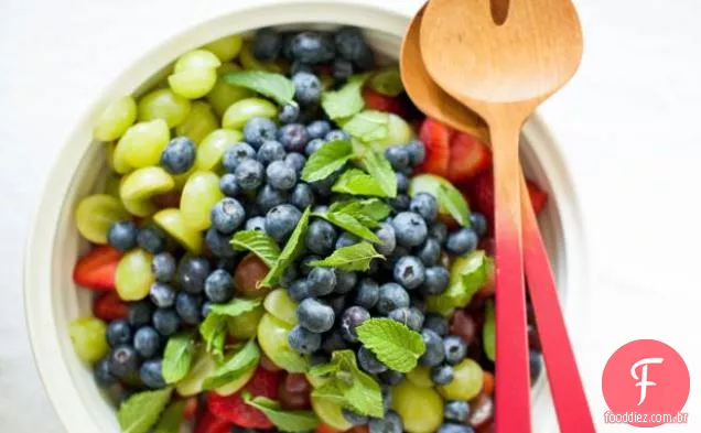 Salada de frutas com xarope de laranja e baunilha
