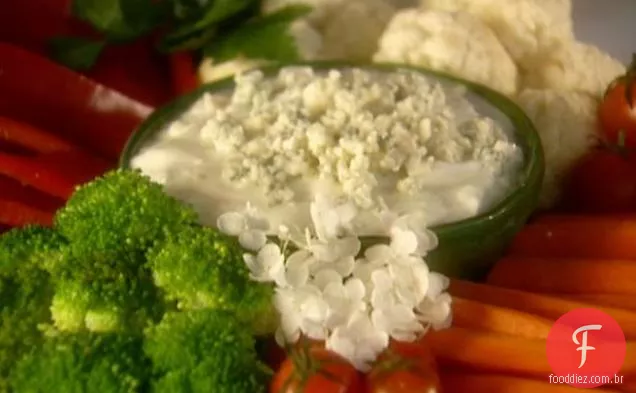 Crudites vegetarianos com mergulho claro