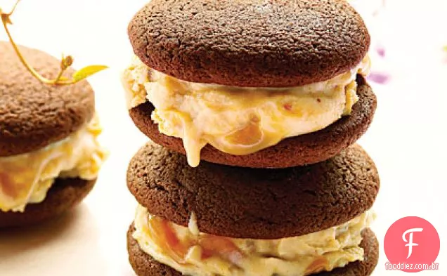 Sanduíches De Sorvete De Chocolate Com Manteiga De Amendoim
